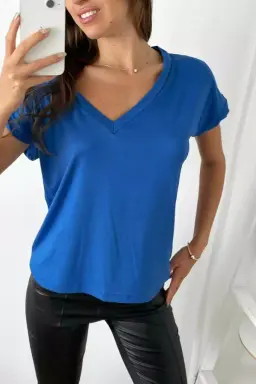Remera Escote V de Benka en Remeras para argentina