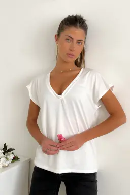 Remera Escote V de Benka en Remeras para argentina