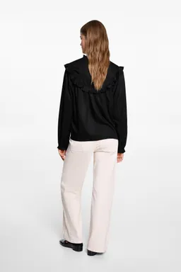 Blusa fluida bordada de Mango Teen en Blusas para argentina