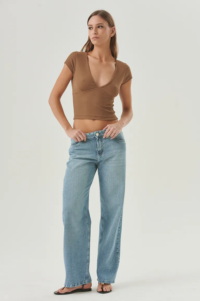 Pantalones wide leg mara itana - Corte fluido y diseño urbano para looks versátiles de Sweet en Pantalones para argentina