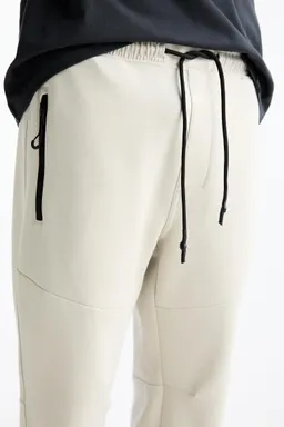 Chándal técnico de Pull&Bear en Pantalones para argentina