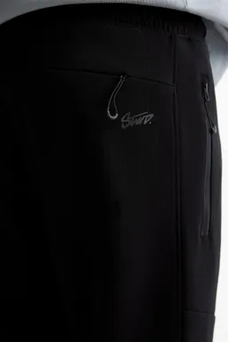 Chándal técnico de Pull&Bear en Pantalones para argentina
