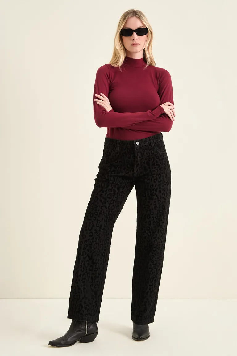 Pantalón recto de tiro medio con diseño de textura animal print de Cuesta Blanca en Pantalones para argentina