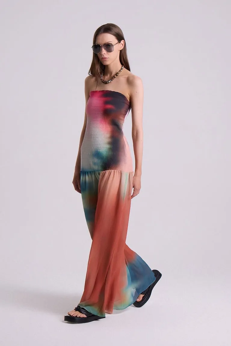 Vestido estampado straples con textura y falda amplia de Maria Cher en Vestidos para argentina