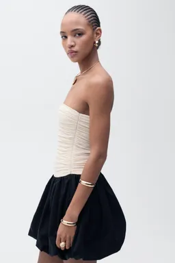 Vestido globo cuerpo drapeado de Mango en Vestidos para argentina