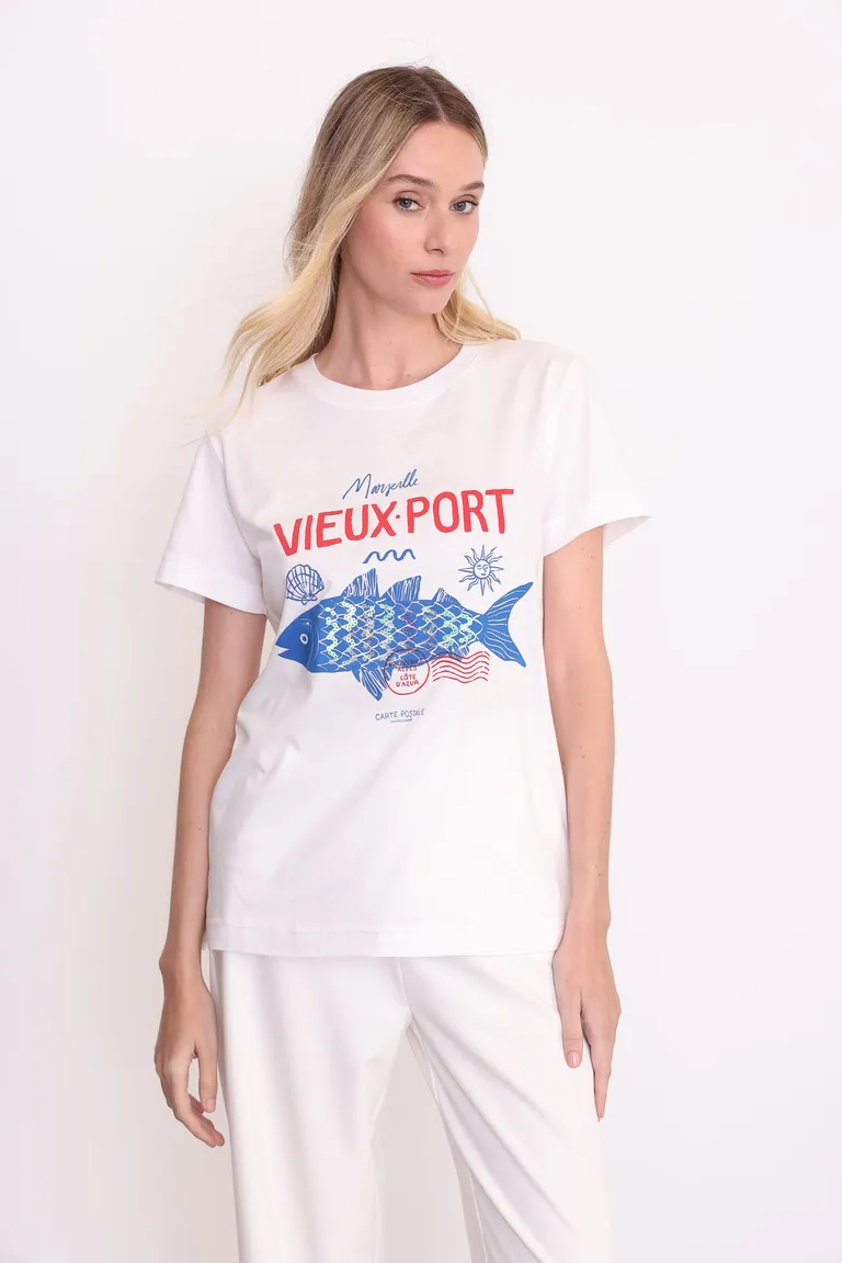 Remera de manga corta con diseño marino y detalles de lentejuelas iridiscentes de Yagmour en Remeras para argentina