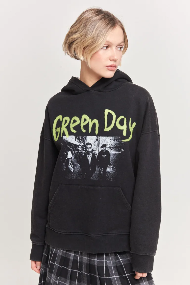 Canguro de manga larga con estampa de Green Day de 47 Street en Buzos y Sweaters para argentina