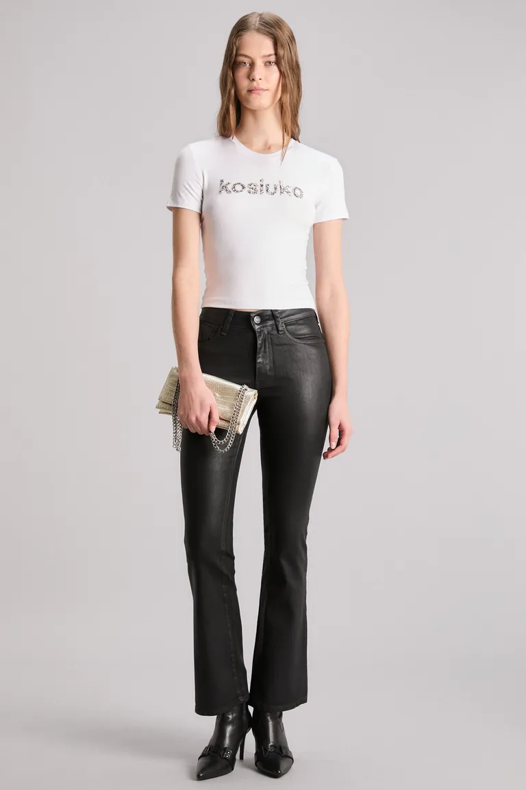 Remera con detalles bordados en viscosa y spandex de Kosiuko en Remeras para argentina