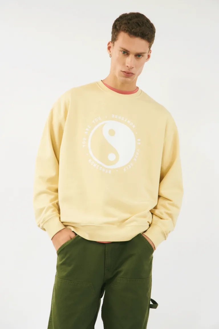 Buzo de cuello redondo con estampa en color amarillo de Bensimon en Buzos y Sweaters para argentina
