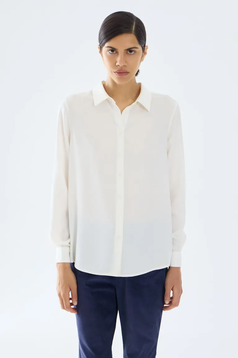 Camisa de mujer con cuello base y mangas largas de corte clásico de Portsaid en Camisas para argentina