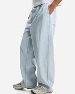 Jeans jogger holgados de Bershka en Pantalones para argentina