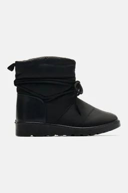 Botines run it by me de Fashion Nova en Botas y Botinetas para argentina