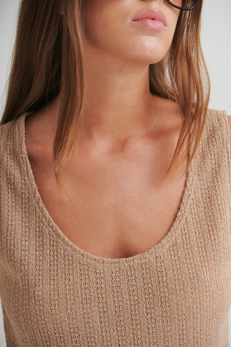 Top de punto calado de corte recto y escote amplio de Sweet en Tops para argentina