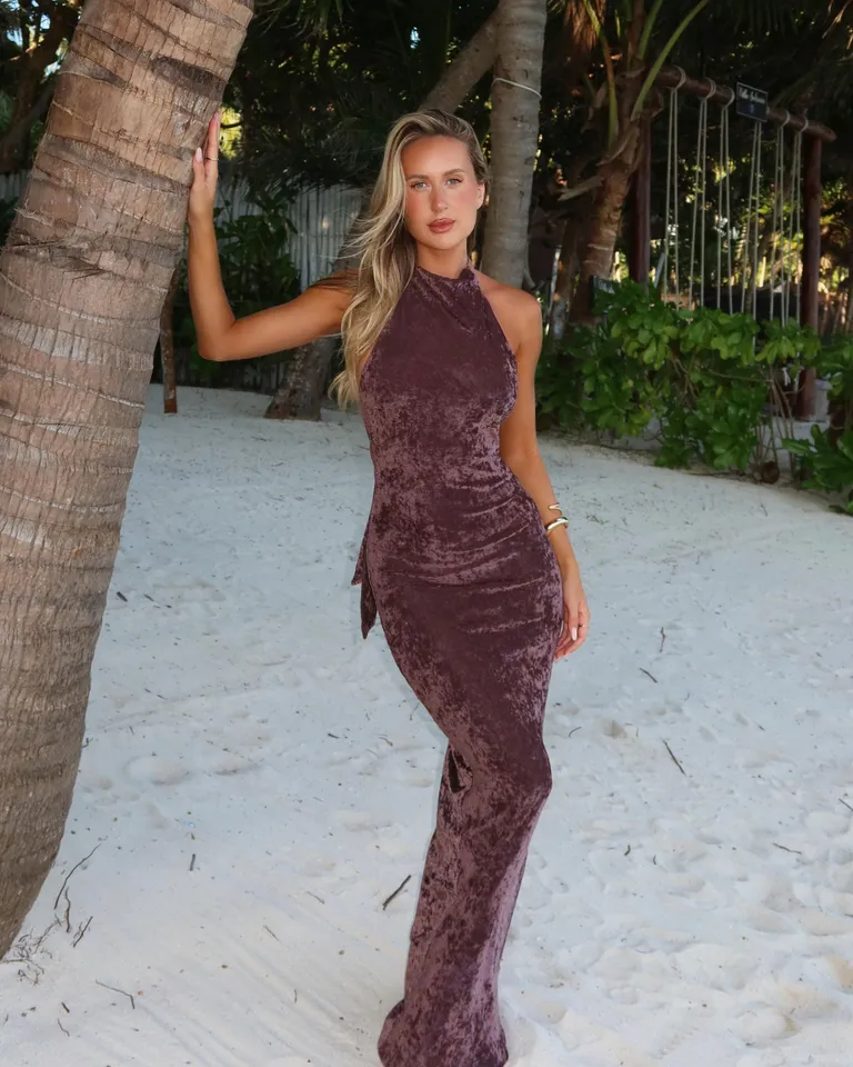 Miane maxi vestido chocolate de Outcast en Vestidos para argentina