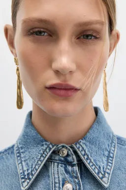 Camisa jean con costuras de Mango en Camisas para argentina