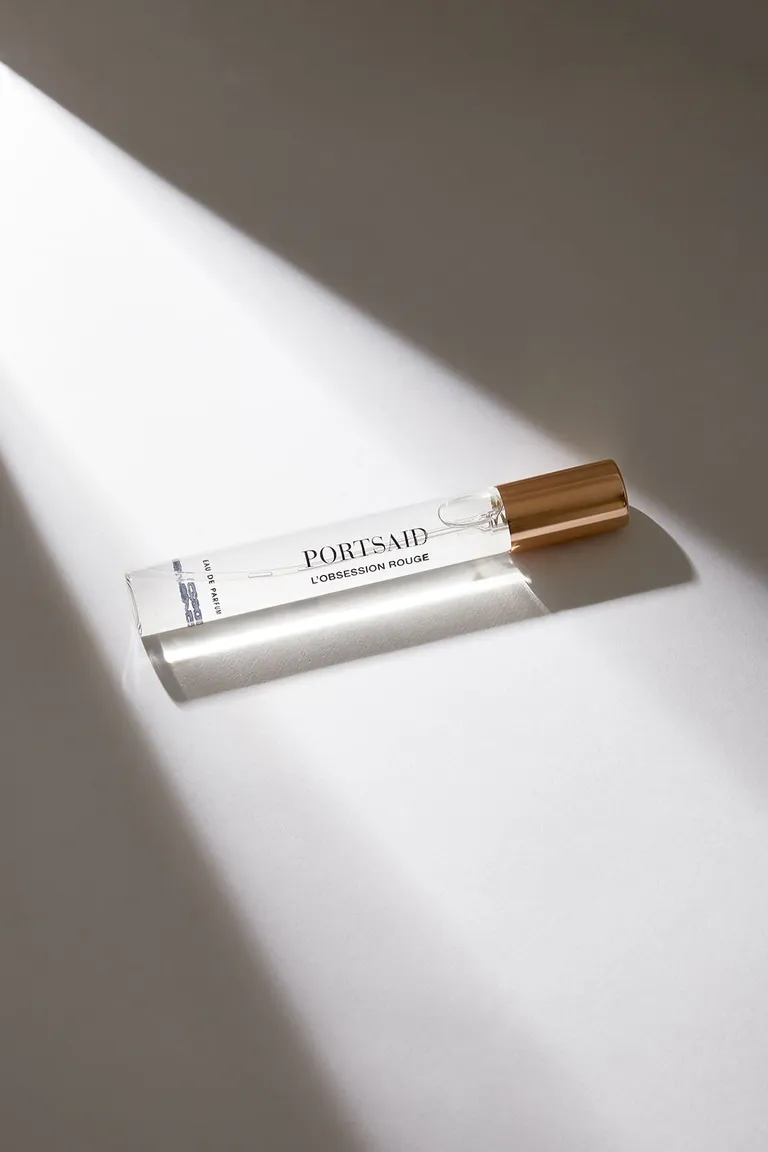 Perfume con aroma de naranja amarga, jazmín y cassis para un toque sofisticado de Portsaid en Fragancias para argentina