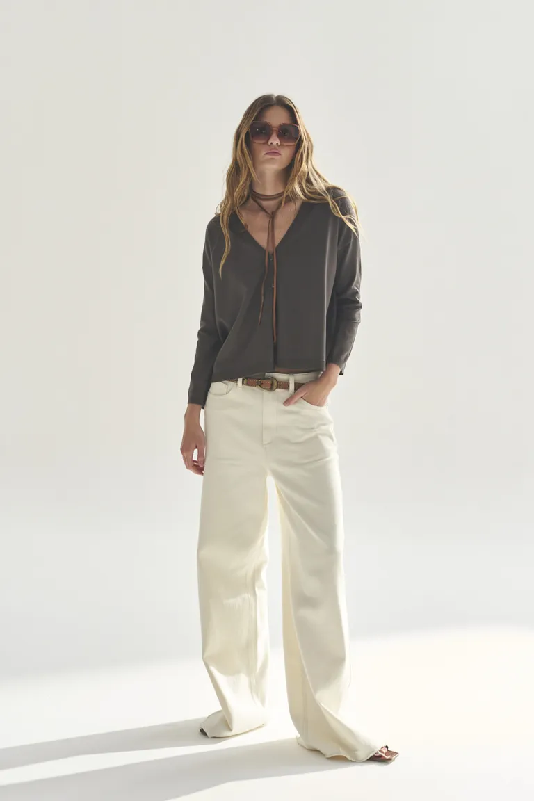 Cardigan gris de punto con cuello en V para mujer de Akiabara en Buzos y Sweaters para argentina