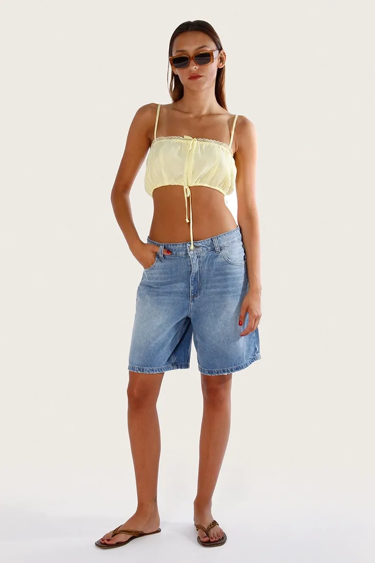 Shorts de jean de corte modular y diseño contemporáneo para mujer de Sofia Sarkany en Shorts para argentina