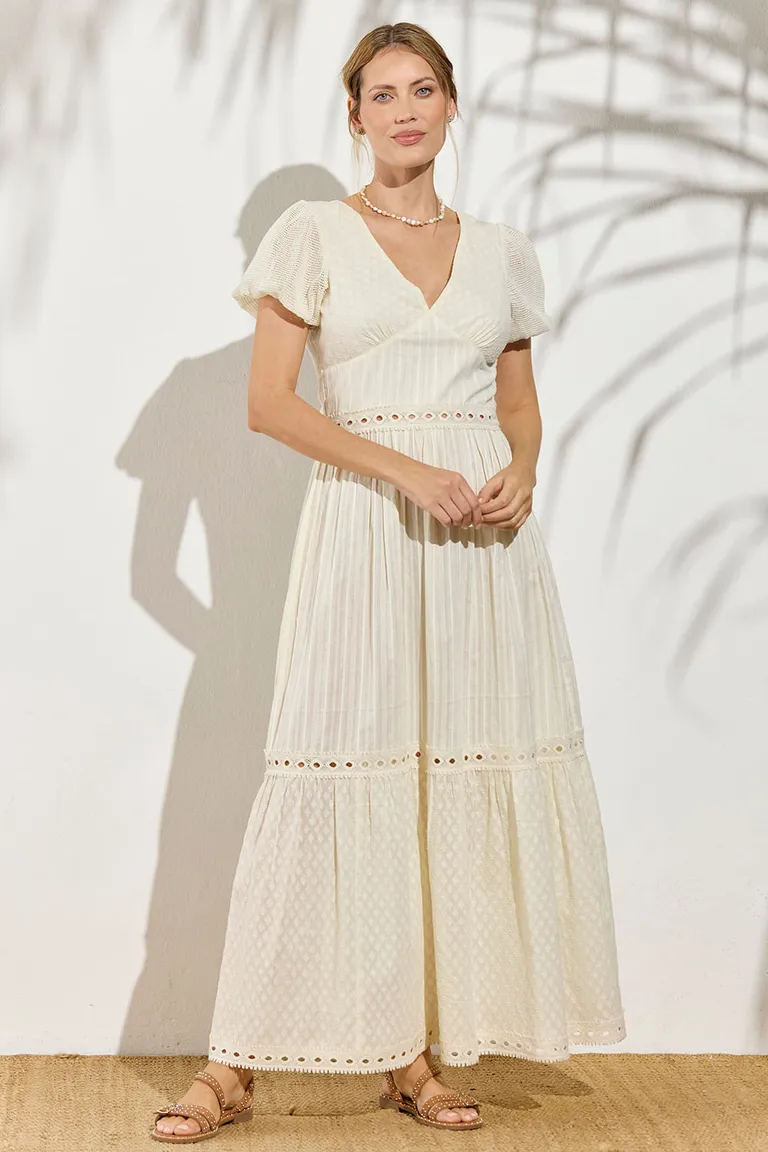 Vestido largo de estilo bohemio con mangas cortas y detalles sutiles de Indiastyle en Vestidos para argentina