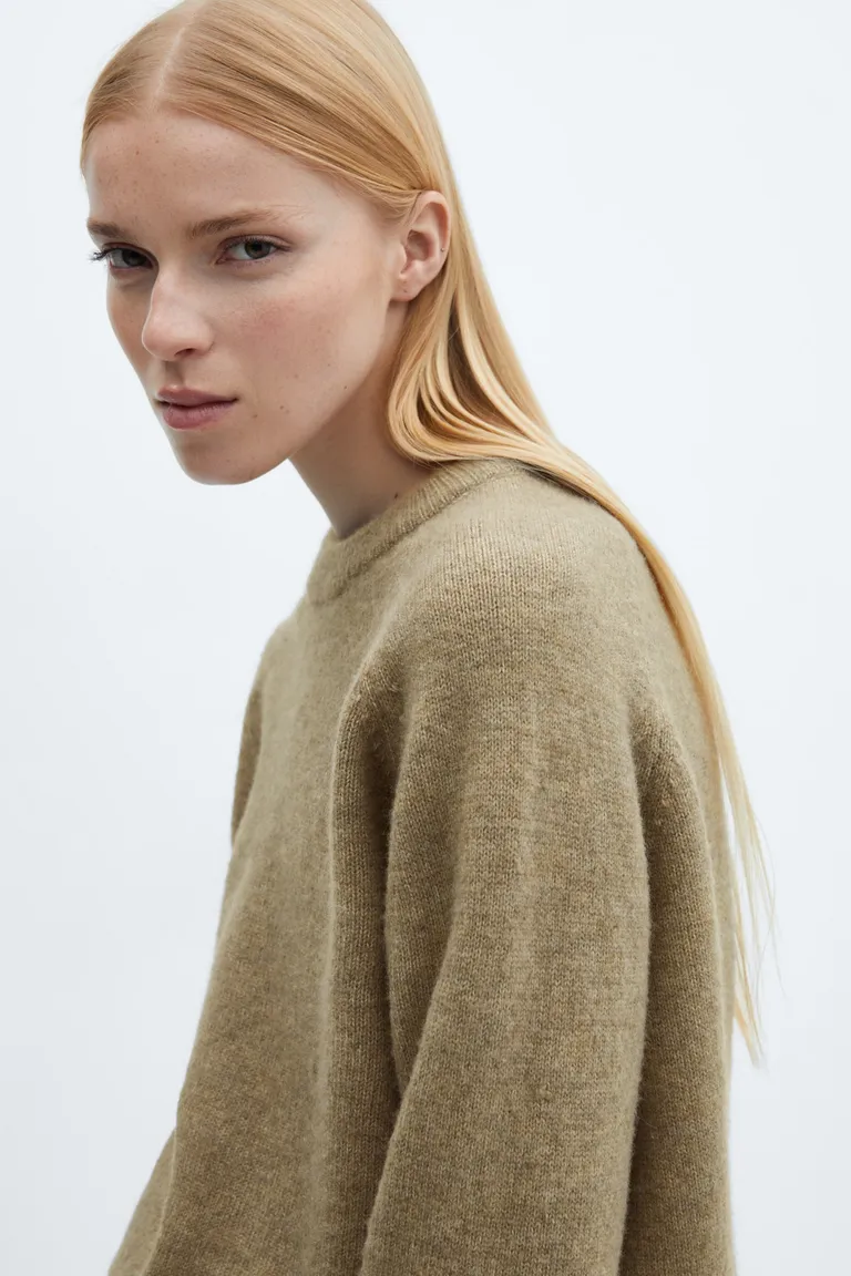 Sweater punto cuello redondo de Mango en Buzos y Sweaters para argentina