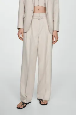 Pantalón sastrero con cinturón de Mango en Pantalones para argentina