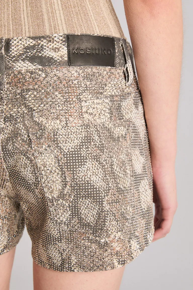 Shorts con estampa snake custom y detalles de cristales de Kosiuko en Shorts para argentina