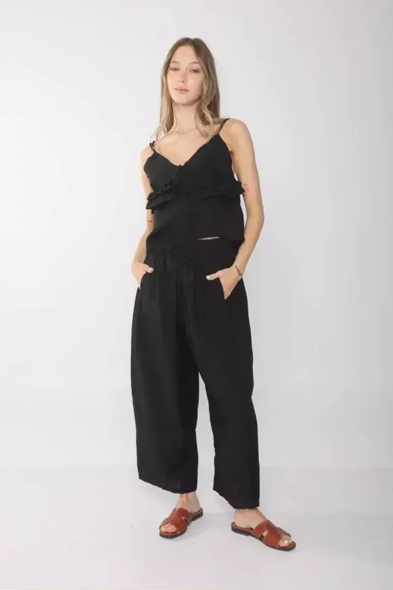 Mono negro amplio y cómodo para mujer de Belle en Monos para argentina