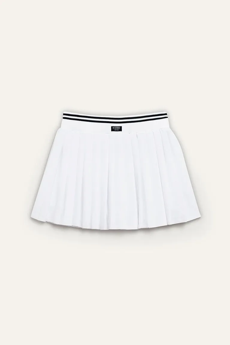 Falda corta tableada con cintura elástica y diseño colegial de 47 Street en Faldas para argentina
