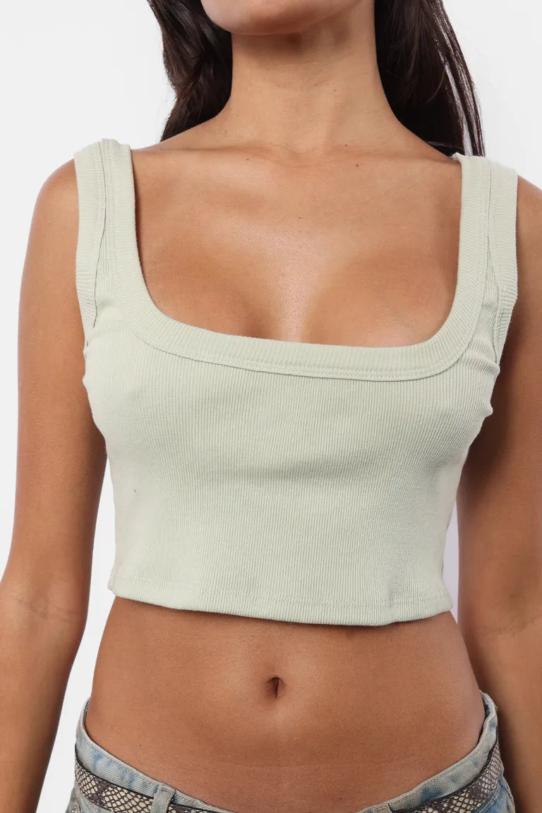 Top corto estilo crop con tirantes anchos y escote cuadrado para mujer de Top White en Tops para argentina