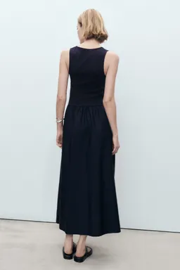 Vestido evasé tejido combinado de Mango en Vestidos para argentina