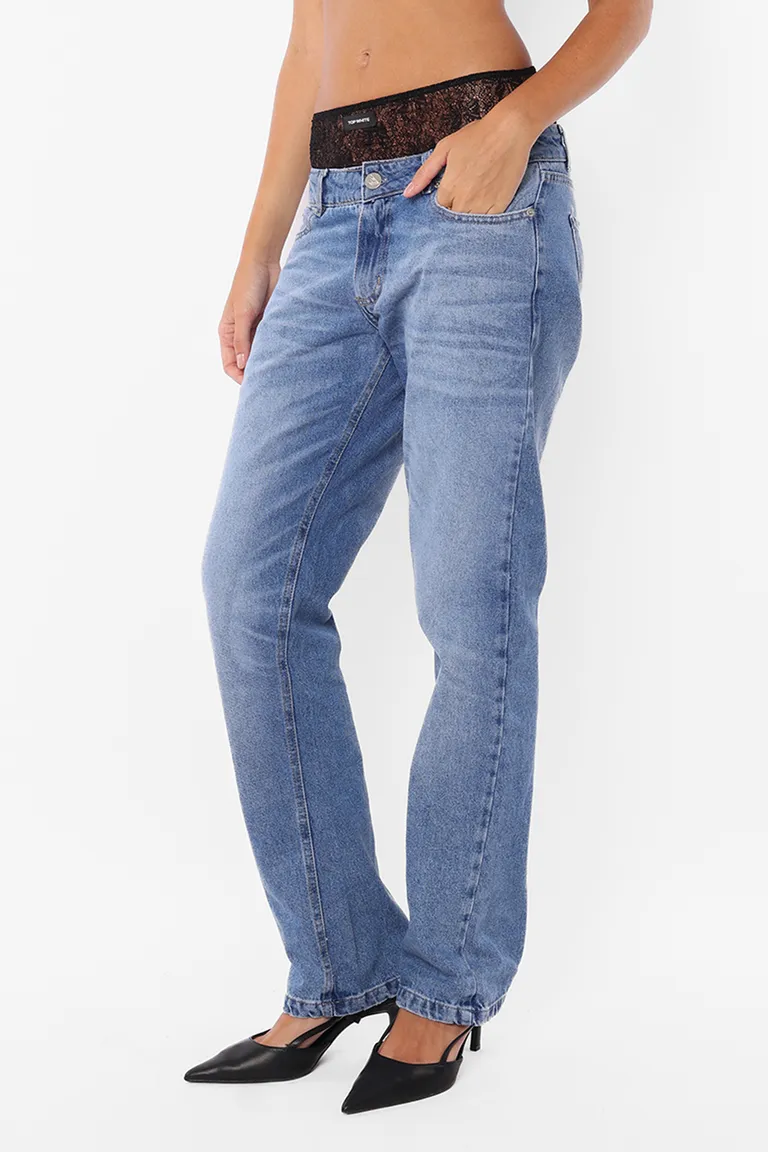 Pantalón denim de tiro bajo y pierna angosta con detalles artesanales de Top White en Pantalones para argentina