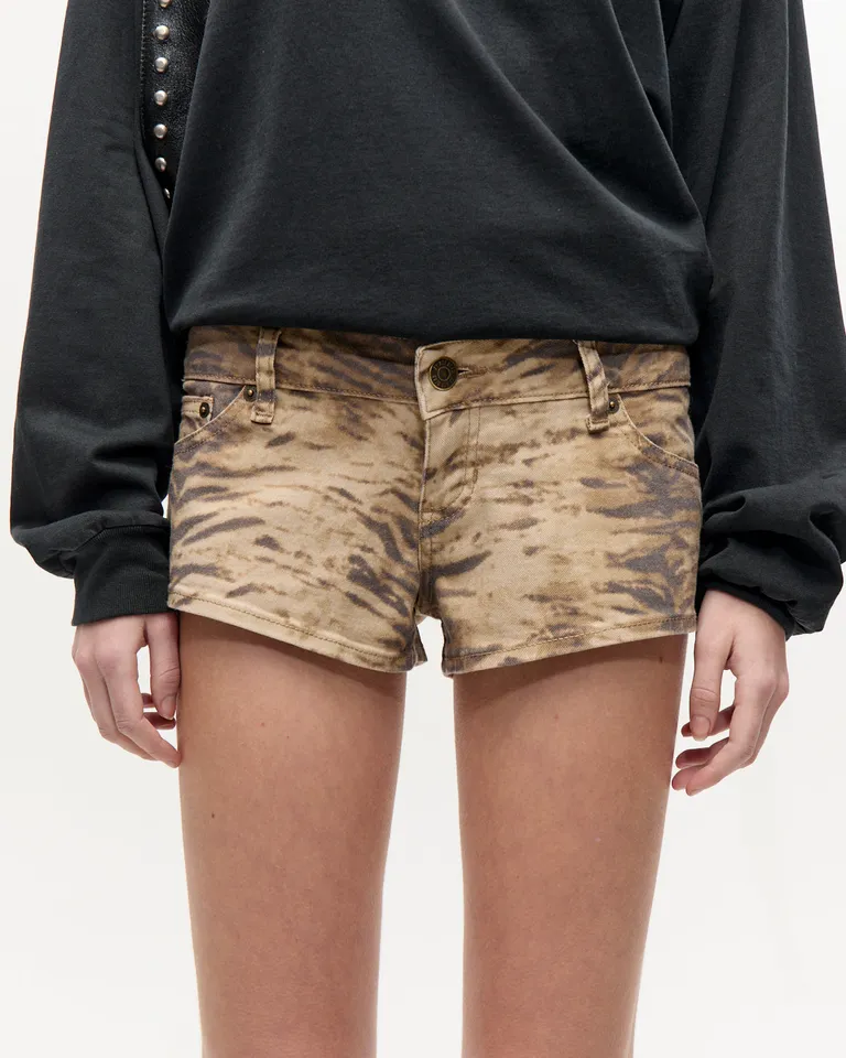 Shorts cortos con estampado cebra en tonos tierra para mujer de Ay Not Dead en Shorts para argentina