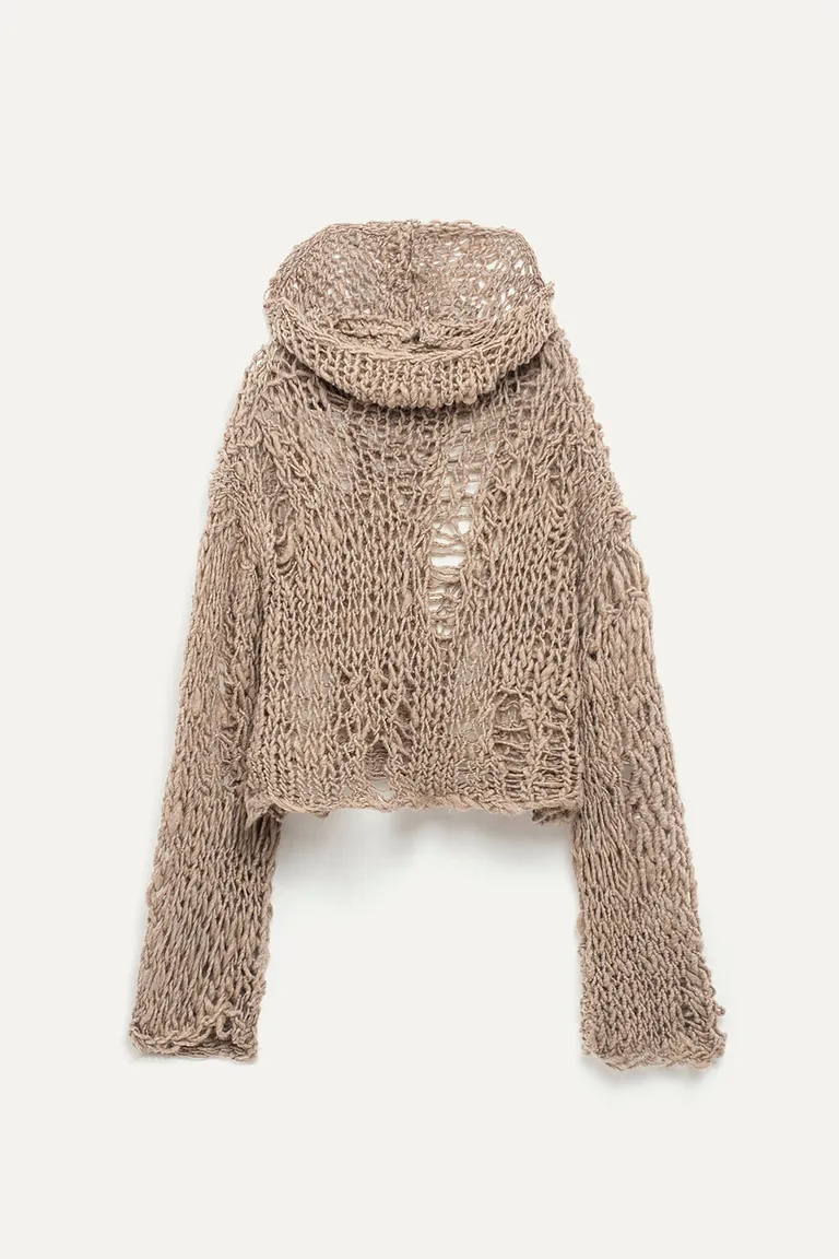 Suéter tejido a mano con diseño roto y capucha para completar tus atuendos casuales de 47 Street en Buzos y Sweaters para argentina