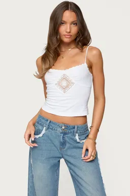Musculosa morena con encaje de Edikted en Tops para argentina