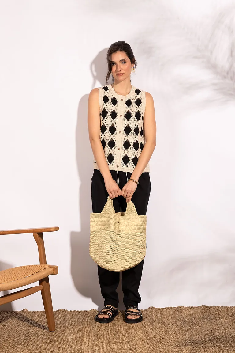 Chaleco tejido a crochet de corte holgado y hasta la cintura, perfecto para looks versátiles de Indiastyle en Chalecos para argentina