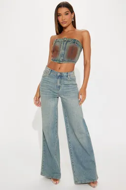 Top denim lavado feel good de Fashion Nova en Tops para argentina
