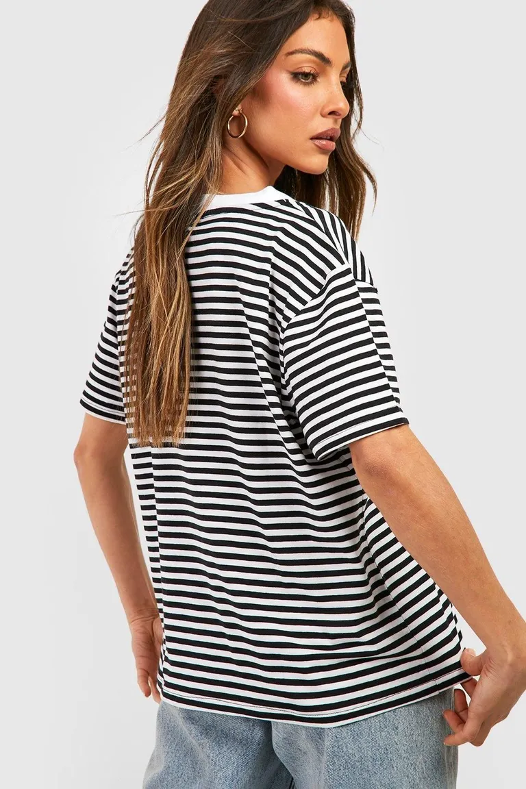 Remera a rayas cuello v de Boohoo en Remeras para argentina
