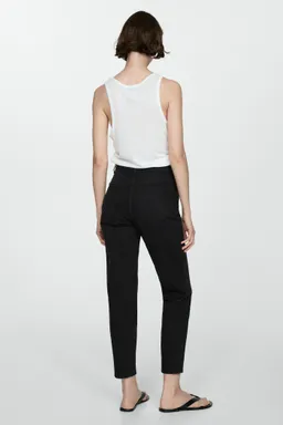 Jeans newmom confort tiro alto de Mango en Pantalones para argentina