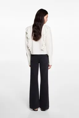 Blusa fruncida con volantes de Mango Teen en Blusas para argentina