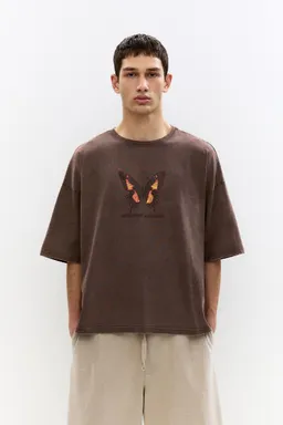 Remera mariposa lavada de Pull&Bear en Remeras y Polos para argentina