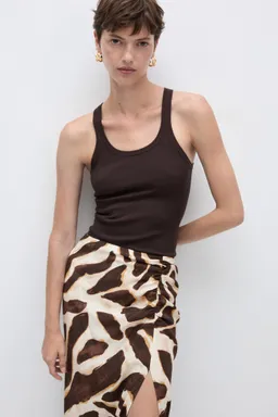 Falda drapeada animal print de Mango en Faldas para argentina