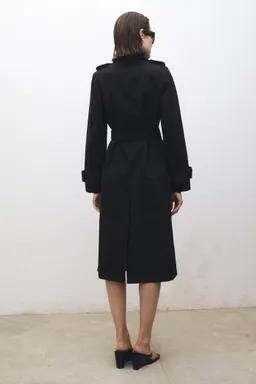 Trench algodón doble botonadura de Mango en Chaquetas para argentina