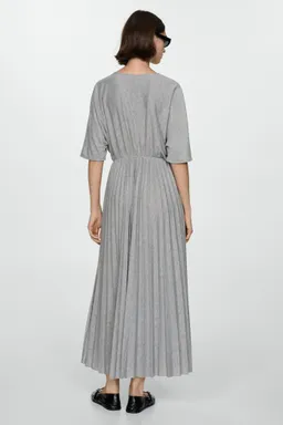Vestido plisado cintura elástica de Mango en Vestidos para argentina