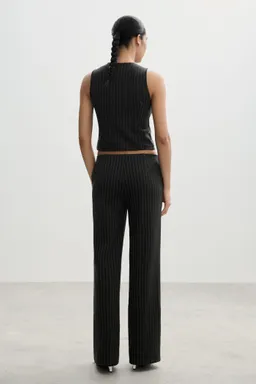 Pantalón recto punto roma de Mango en Pantalones para argentina