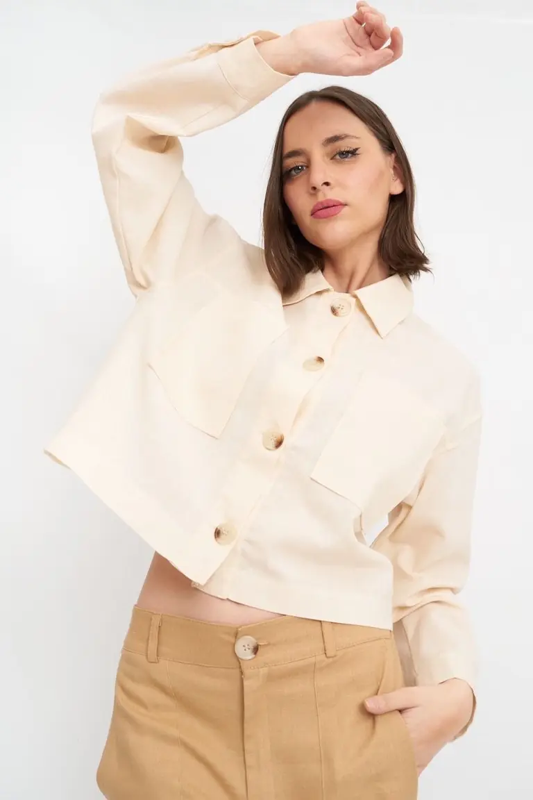 Chaqueta Crop de Lino de Hesed en Chaquetas para argentina