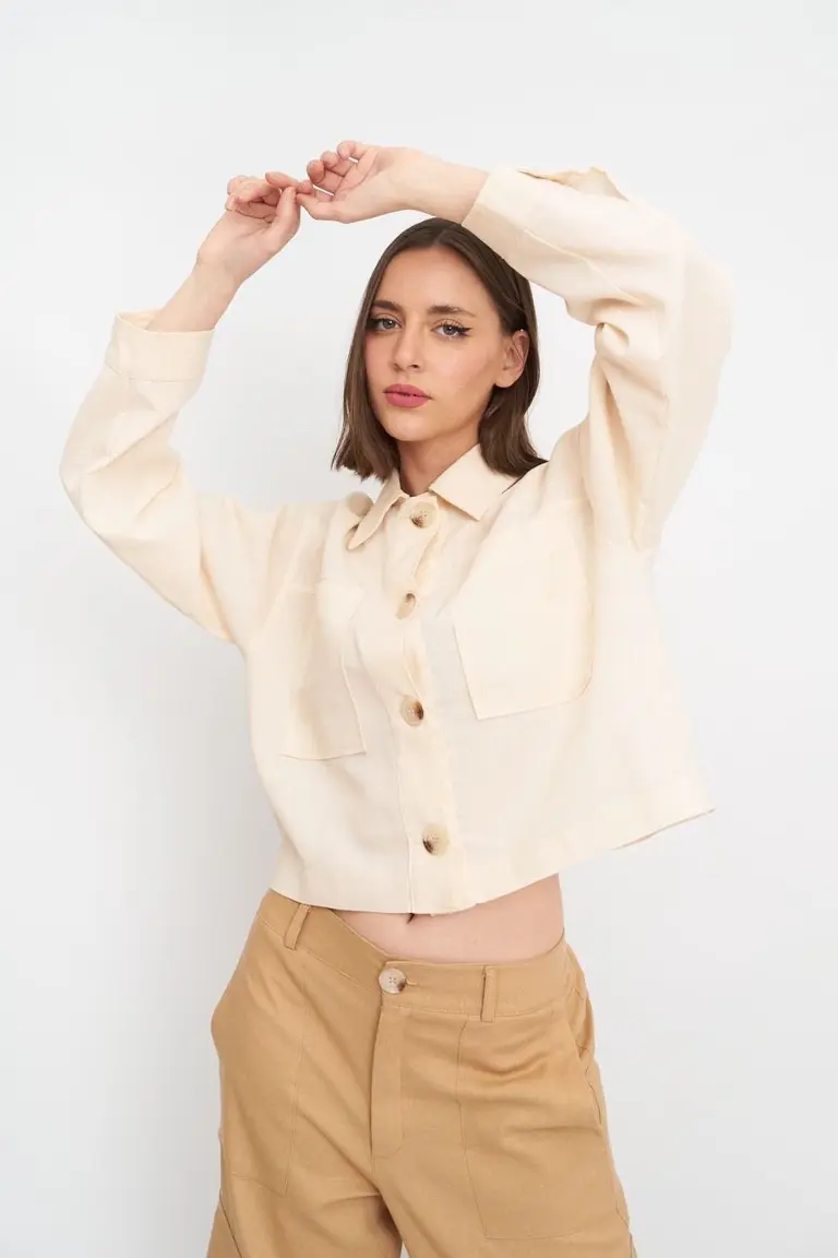 Chaqueta Crop de Lino de Hesed en Chaquetas para argentina