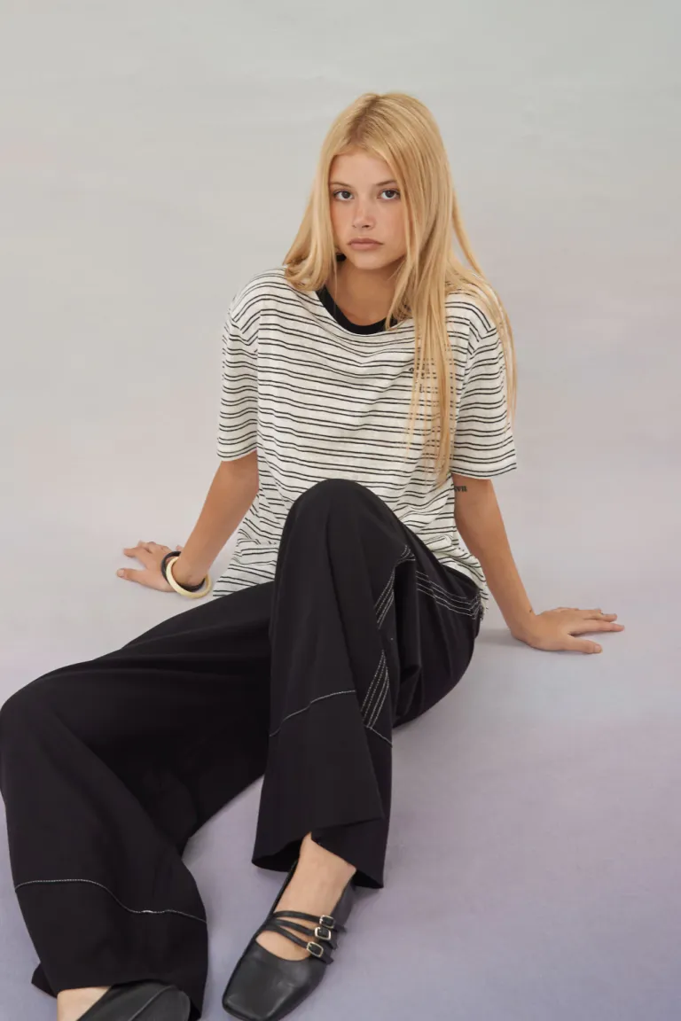 Pantalones negros elegantes y versátiles para mujer de Apricot en Pantalones para argentina