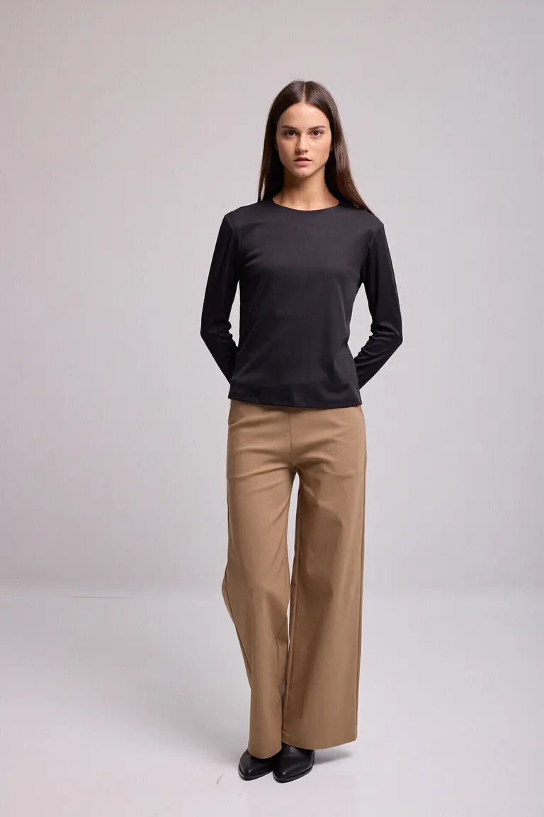 Pantalón de vestir sastrero con piernas amplias y bolsillos delanteros de Kill en Pantalones para argentina