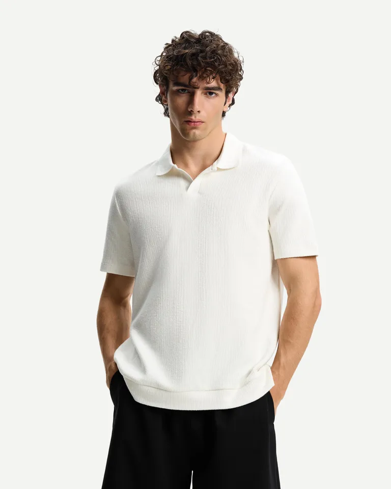 Polo con textura de Bershka en Remeras y Polos para argentina
