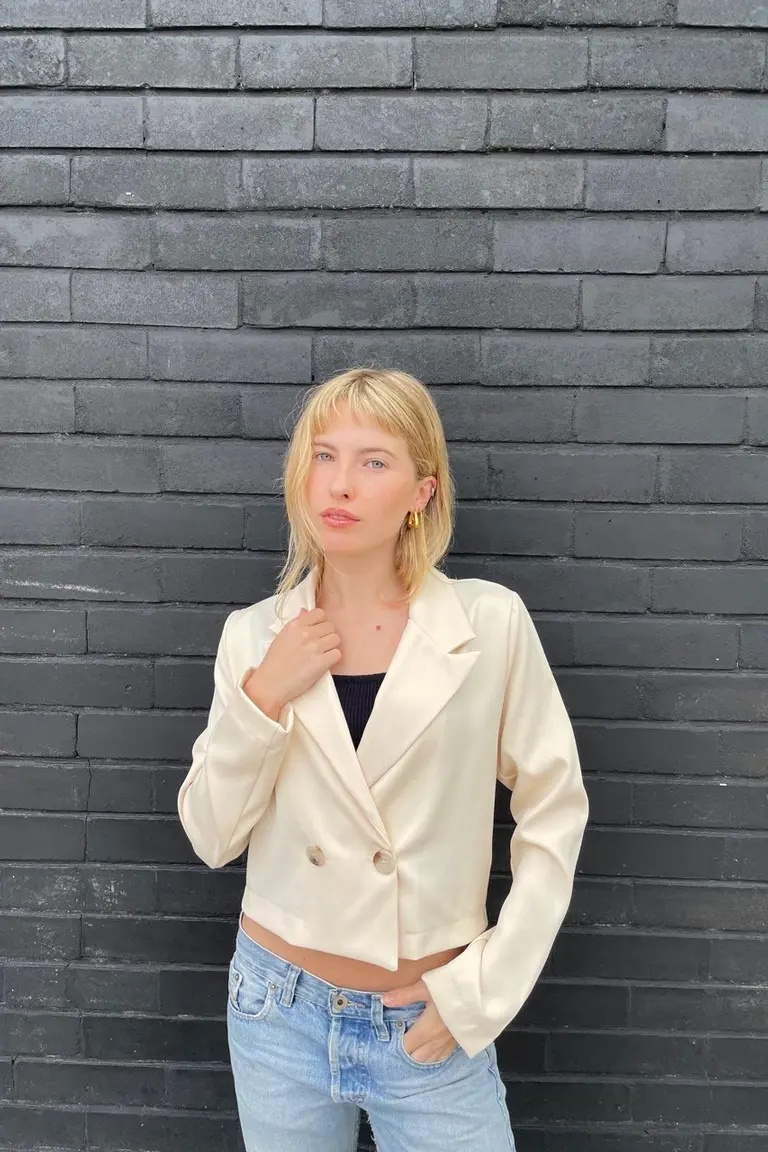 Chaqueta Corta Crep de Hesed en Chaquetas para argentina